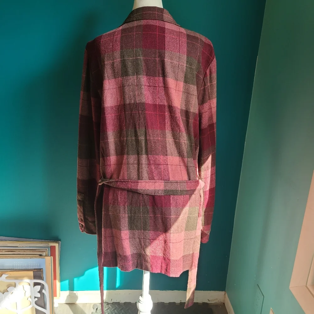 Pendleton plaid wool shirt jacket, size large, shacket, plum, olive, belted - Picture 5 of 8
